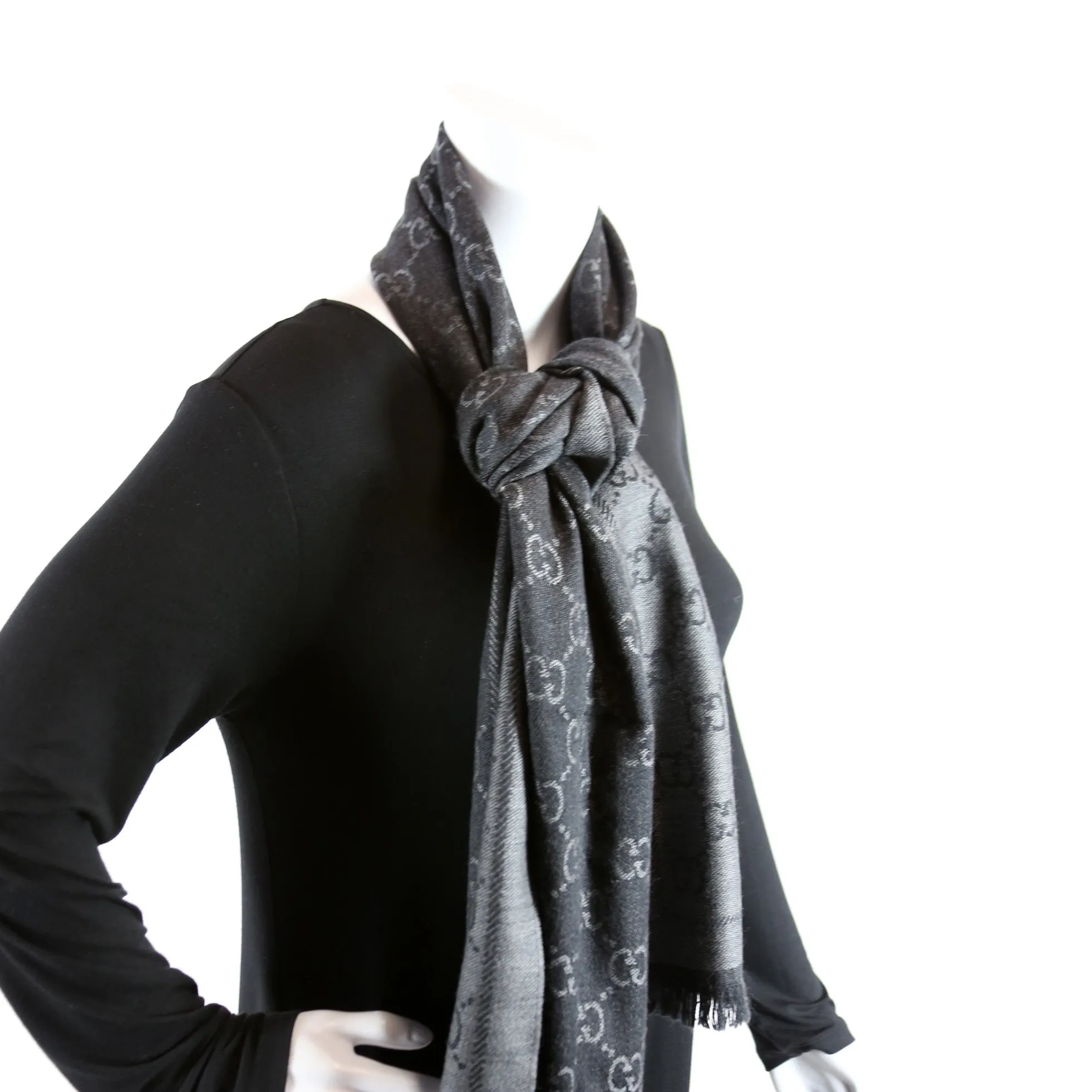 508313 GG Wool Scarf Grey