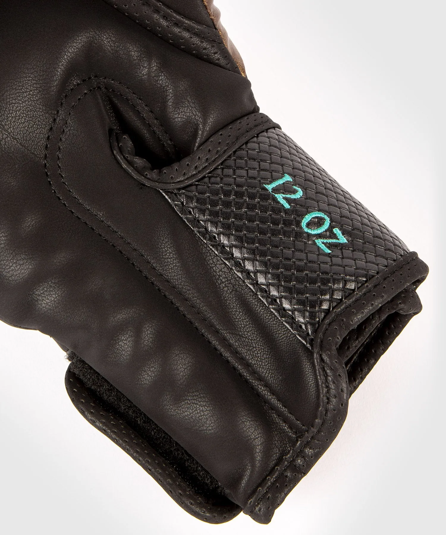 Venum Assassin's Creed Boxing Gloves - Black/Blue