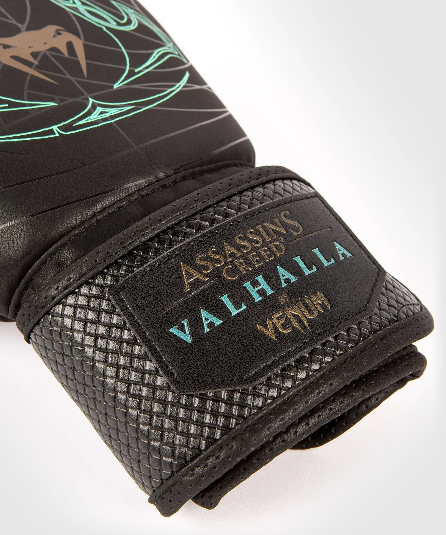 Venum Assassin's Creed Boxing Gloves - Black/Blue