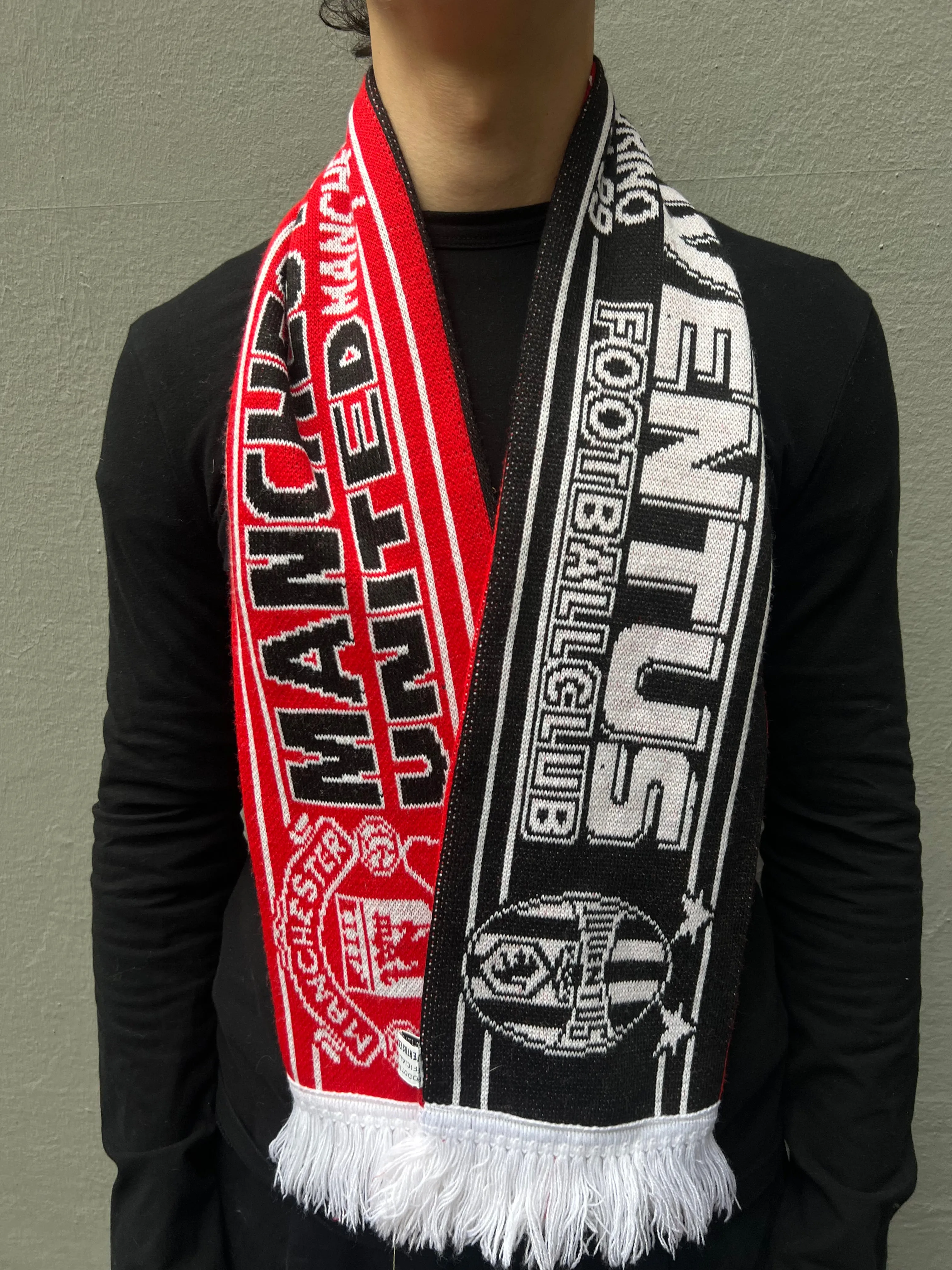 Vintage Manchester Juventus Soccer Scarf